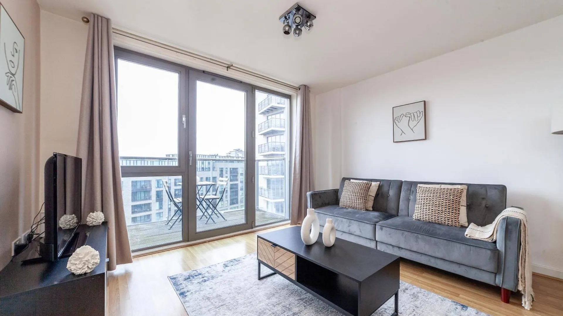 The Stratford Collection Apartment London