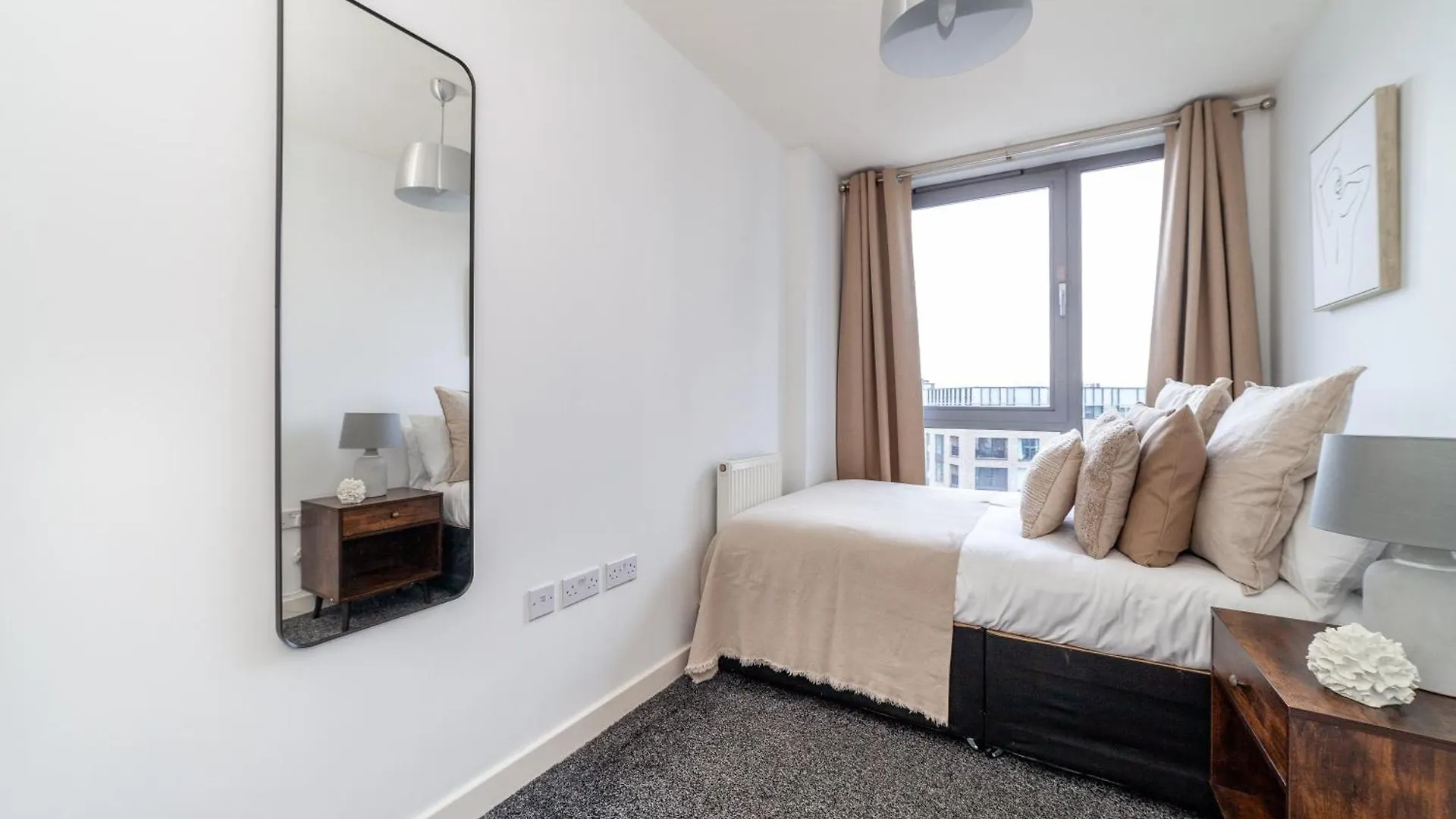 The Stratford Collection Apartment London
