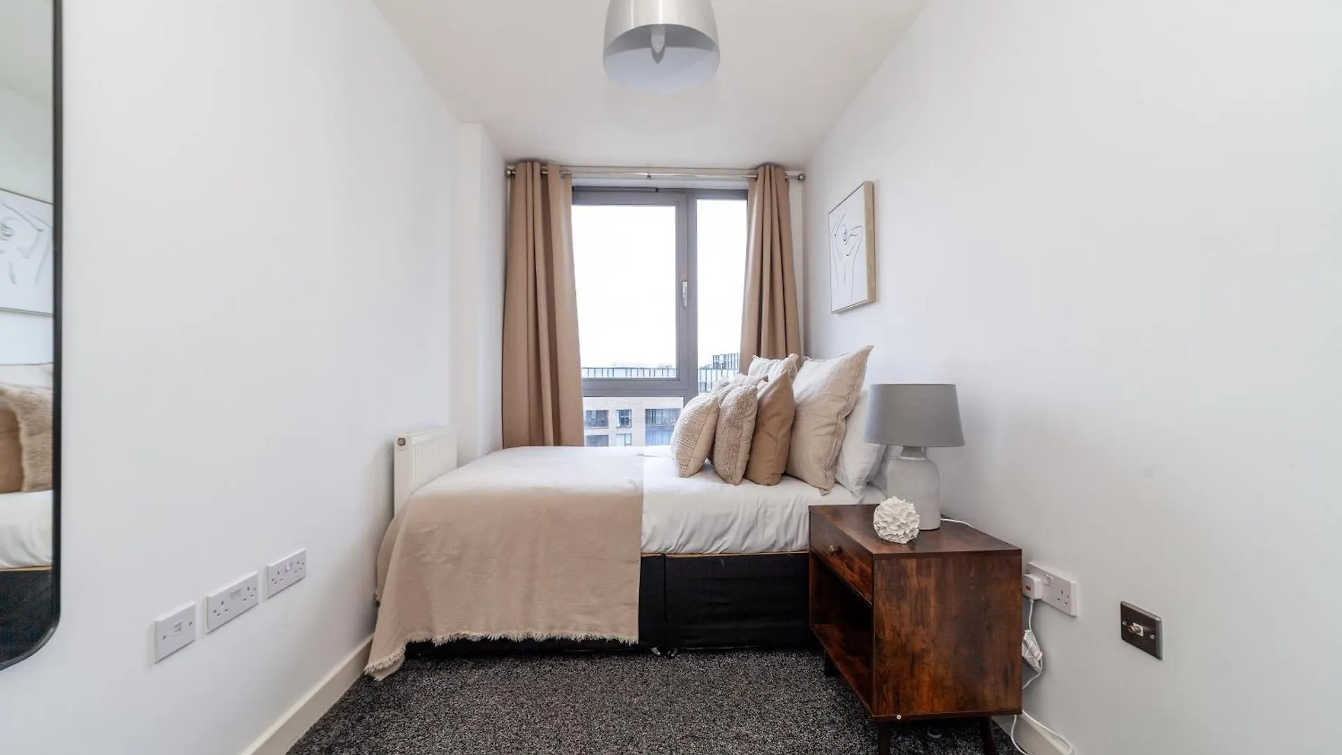 The Stratford Collection Apartment London