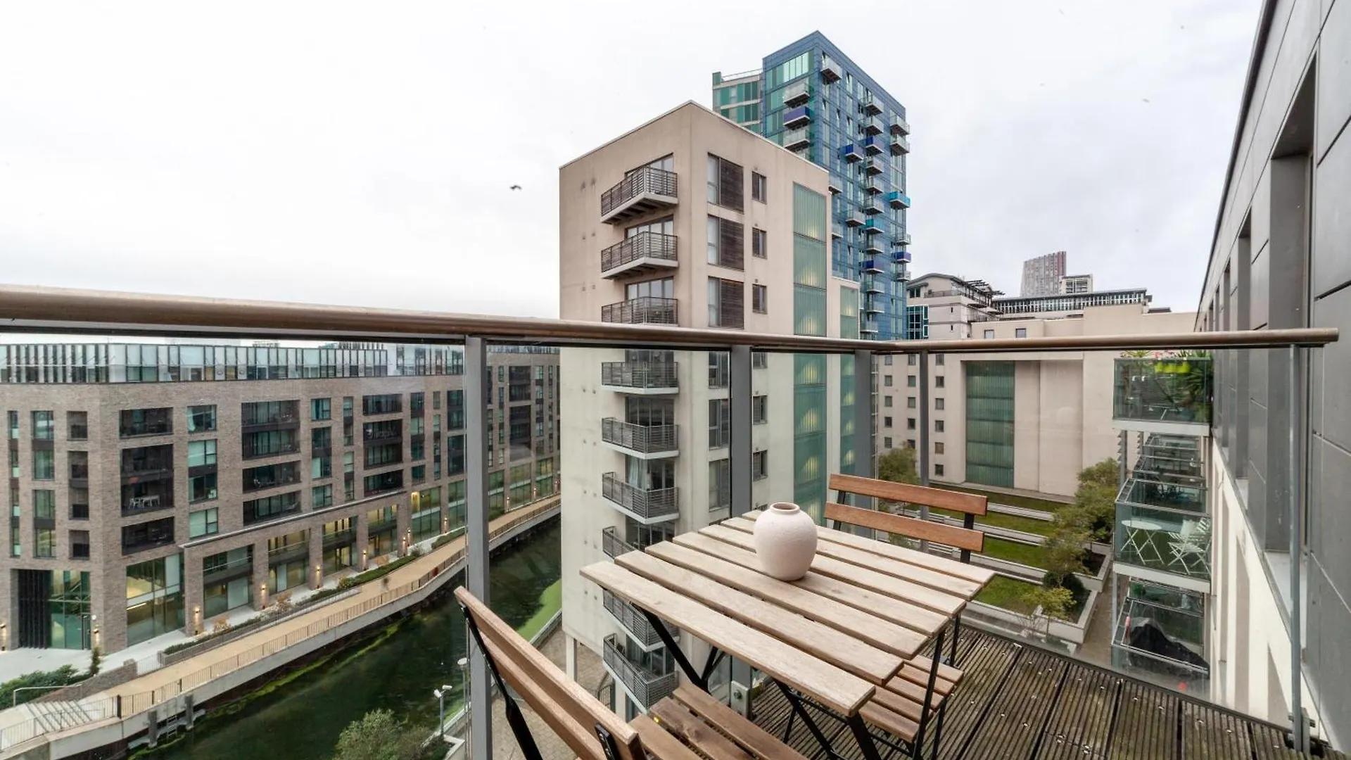 The Stratford Collection Apartment London